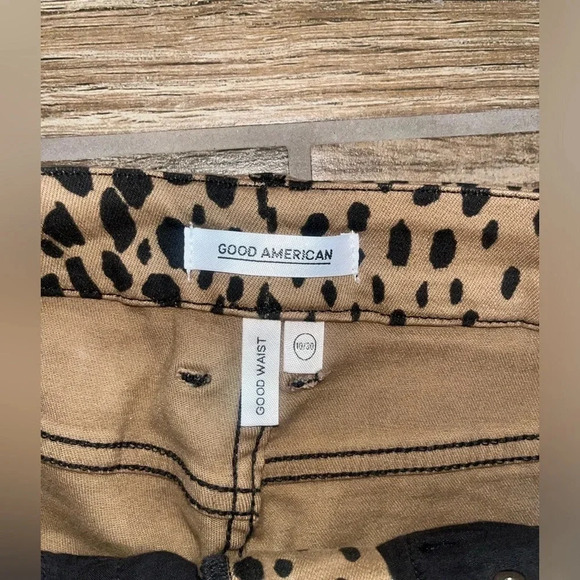 Good American Good Waist Leopard Print Jeans - Picture 3 of 3